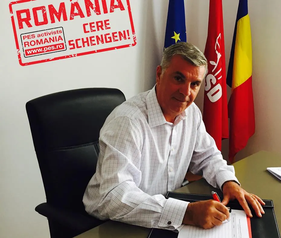 300 de liceeni, parlamentari pentru o zi. Zgonea prezidează şedinţa
