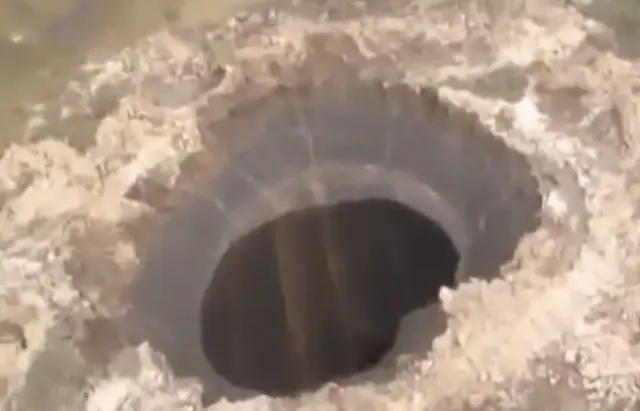 În Siberia s-a deschis o adevărată "poartă spre Infern"