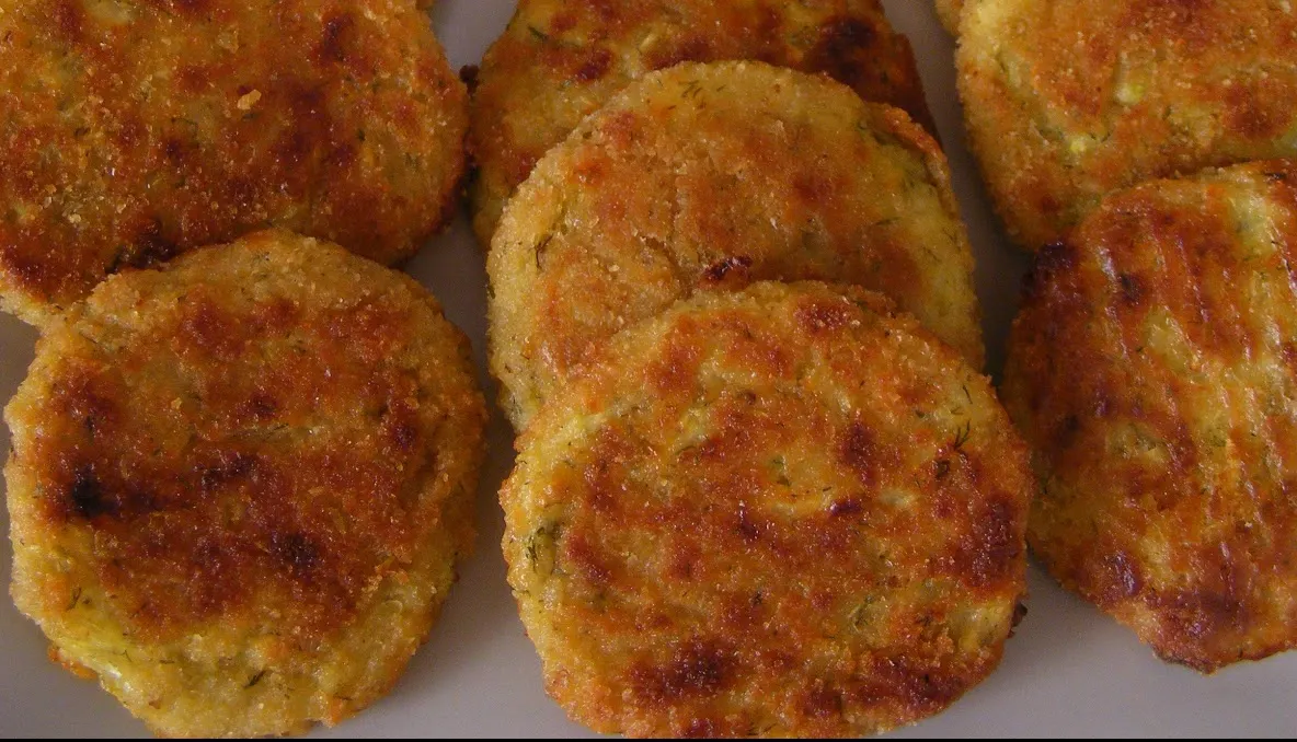 Aşa faci cele mai delicioase chifteluțe de dovlecei. Reţeta ştiută de puţini bucătari