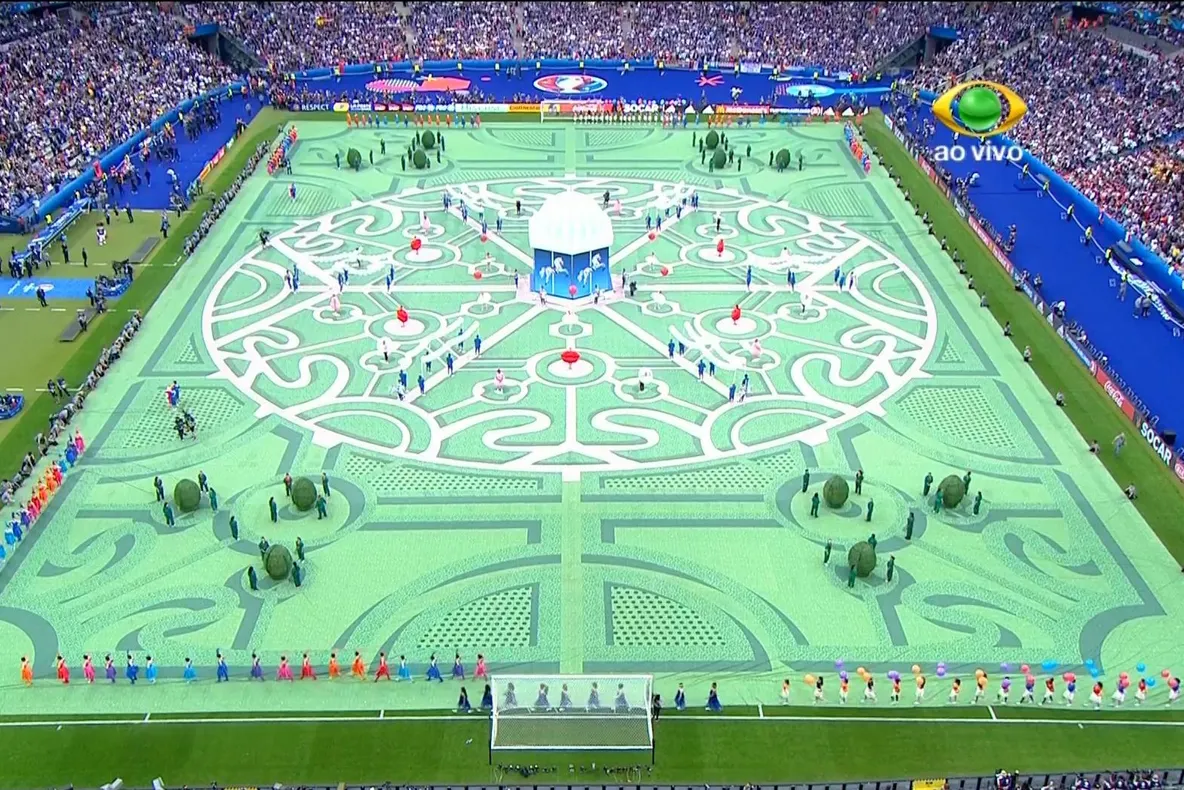 Franţa - România. E incredibil CUM ARATA stadionul înainte de meci. Ce este în locul gazonului