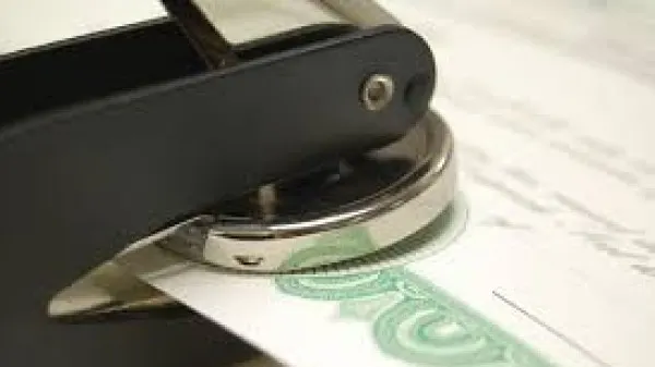 Modificare importantă: DISPAR copiile legalizate
