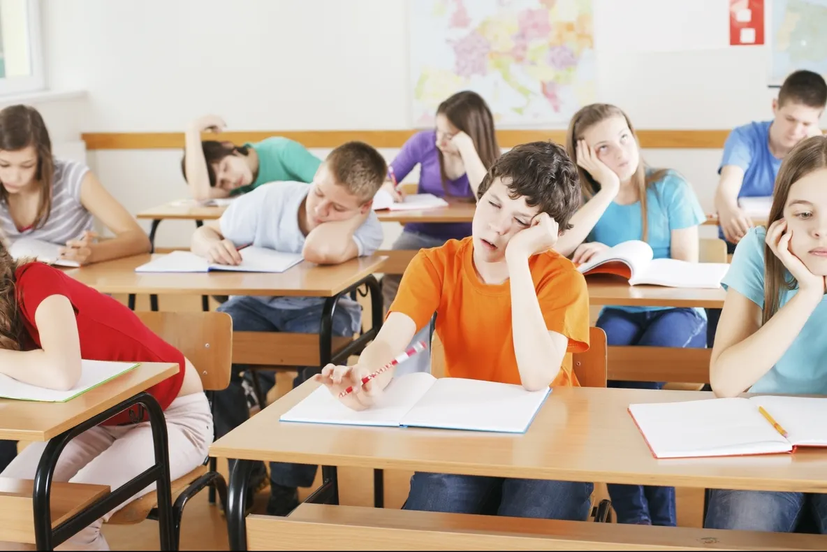 Motivul inedit pentru care unei profesoare de limba engleză i s-a interzis să mai predea
