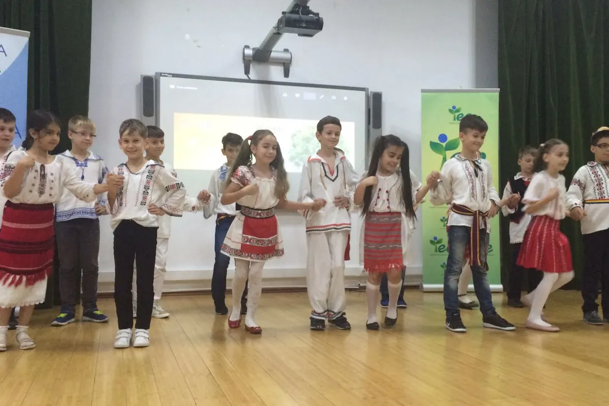 Gânduri mari de la mini-ecologiști, în "Zona liberă de indiferență"