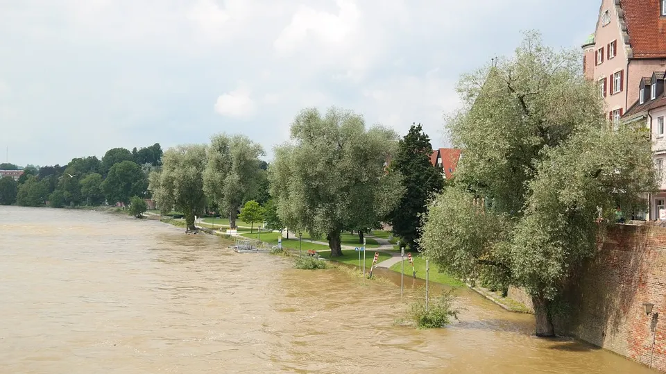 COD ROŞU de inundaţii! Harta judeţelor afectate de atenţionarea hidrologică