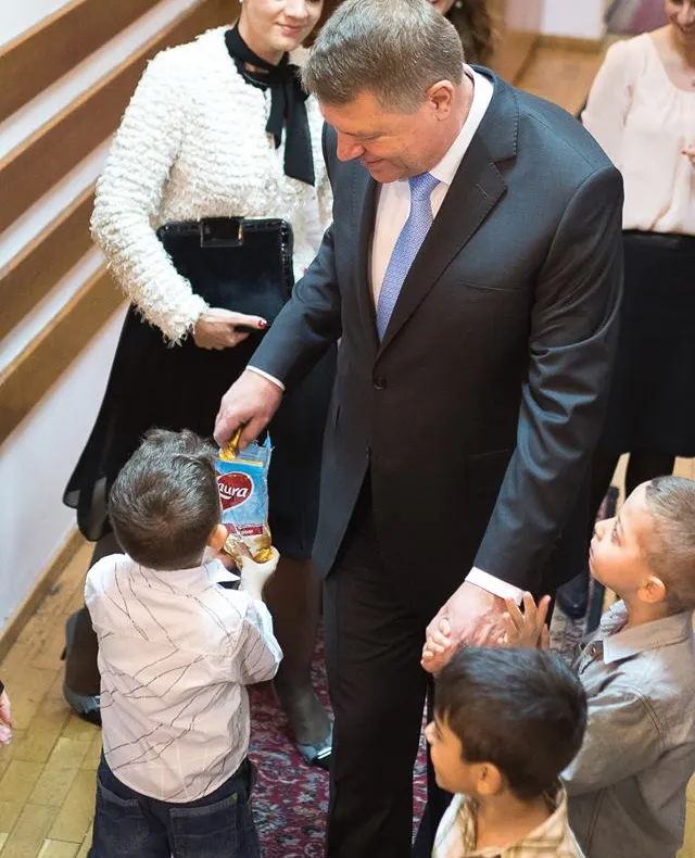 Mesajul lui Klaus Iohnanis, pentru copii, de 1 iunie. Ce spune despre dobândirea unor şanse egale