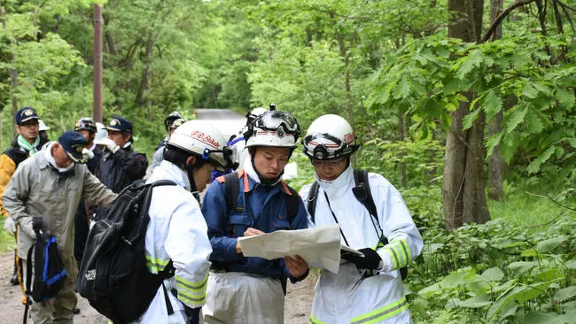 Copilul de 7 ani din Japonia, dispărut în pădure de şase zile, a fost găsit în viață