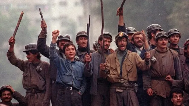 Procesul Mineriadei din 13-15 iunie 1990. Incidente în sala de judecată, huiduieli afară