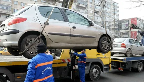 Anunţ de ULTIMĂ ORĂ despre ridicarea maşinilor parcate neregulamentar