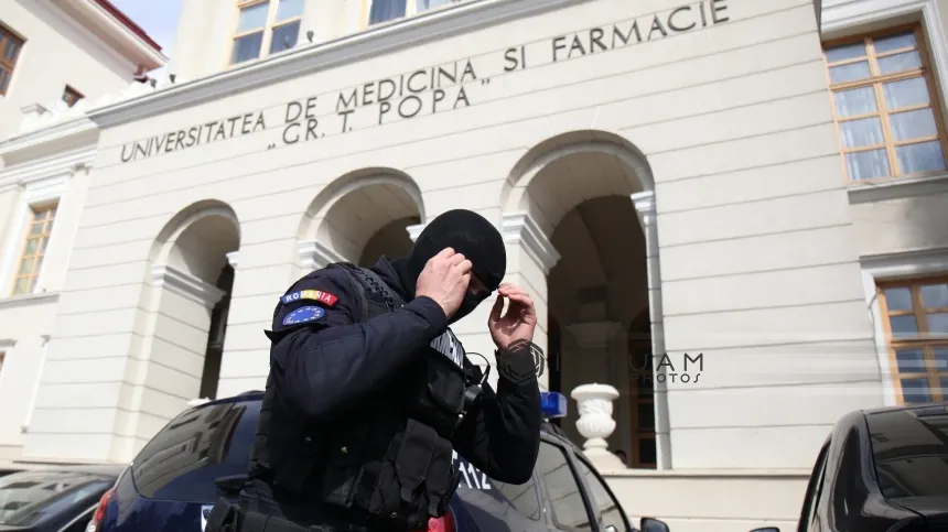 Studenţi ai Facultăţii de Medicină Dentară Iaşi, duşi la audieri după un examen. Ce s-a întâmplat