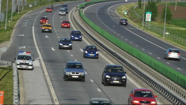 Accident groaznic pe A1. Două asistente medicale, rănite