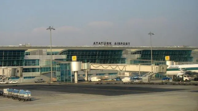 Criza din TURCIA. A doua aeronavă TAROM cu români a aterizat la Bucureşti duminică dimineaţa. UPDATE