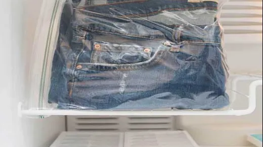 A pus blugii în congelator peste noapte. Când i-a scos, nu i-a venit să creadă. ”E o idee genială”
