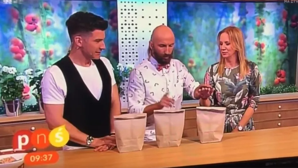 Ruletă rusească, cu final însângerat! O prezentatoare TV a fost înjunghiată în direct de un magician
