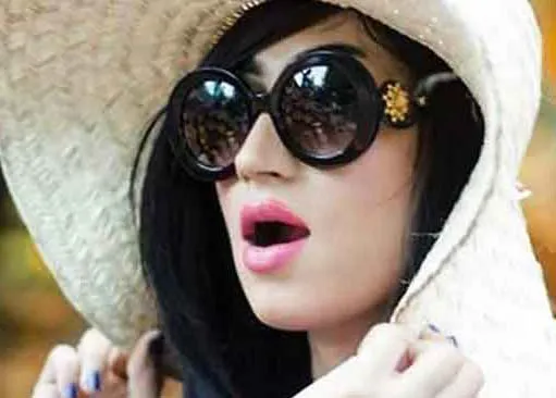 O vedetă comparată cu Kim Kardasian a fost UCISĂ de fratele ei pentru "onoare"