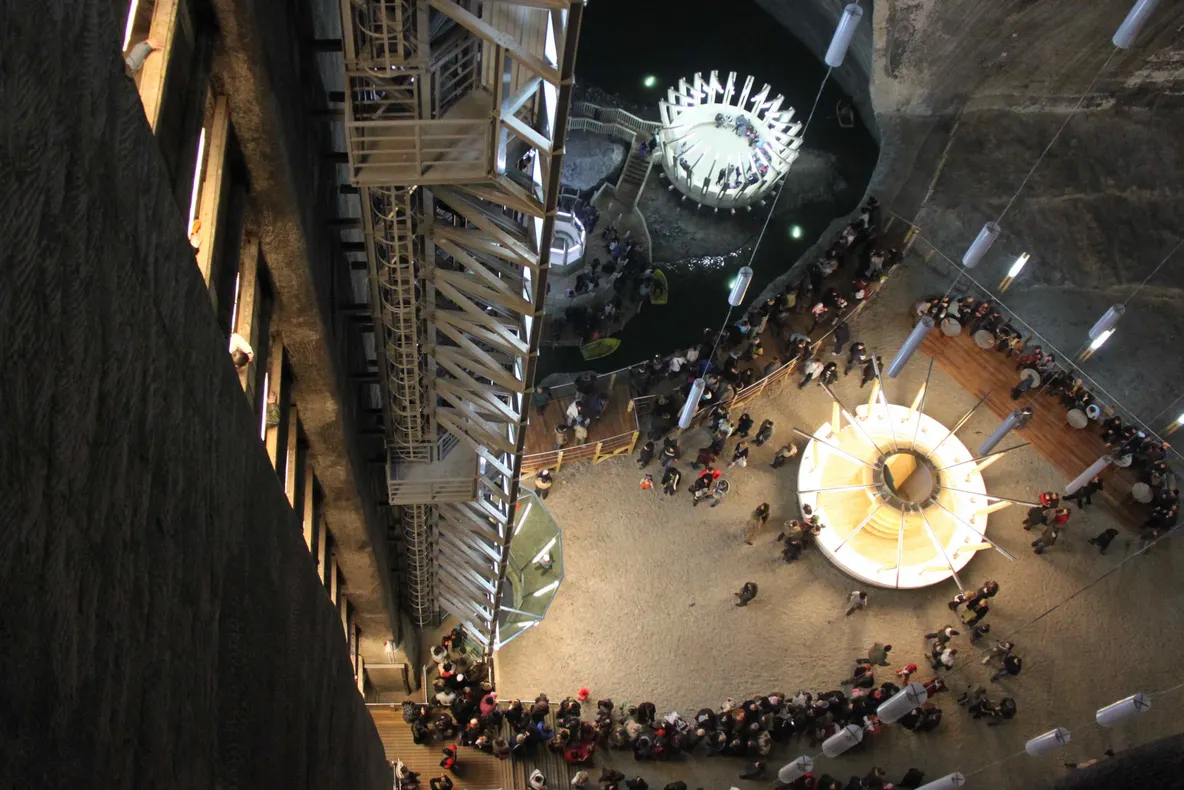 Tragedie în Salina Turda! Un tânăr a fost găsit mort într-o galerie