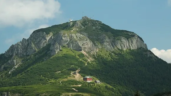 PROGNOZA METEO. Vremea se răcoreşte. Cum va fi în weekend la munte şi la mare