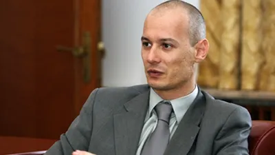 Bogdan Olteanu, lăsat de judecător să plece în Oman - Fostul președinte al Camerei Deputaților este condamnat la 5 ani de închisoare cu executare