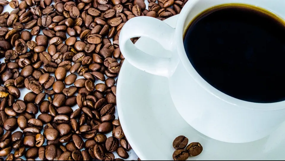 Cinci greşeli pe care le faci fără să ştii atunci când prepari cafeaua