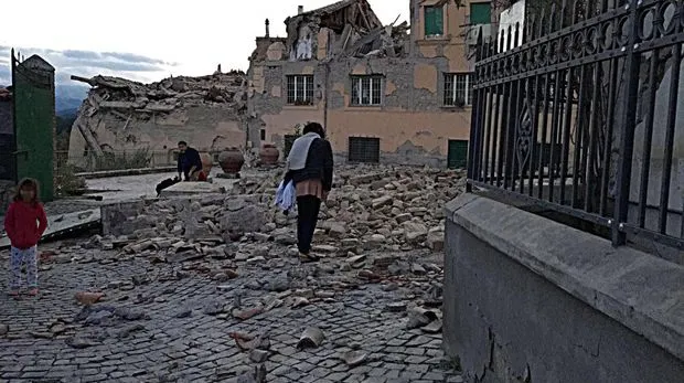 Cine sunt cele două românce care şi-au pierdut viaţa sub dărâmături în Italia? 