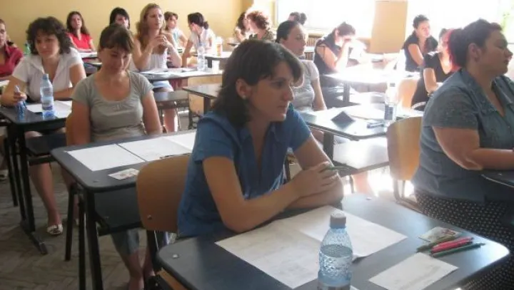 REZULTATE DEFINITIVAT 2016. Nota minimă de promovare la definitivat este 8. Verifică online media  