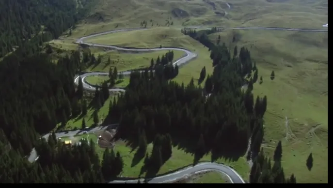 Pericolul de pe Transalpina a fost înlăturat! Cea mai înaltă șosea din România, redeschisă