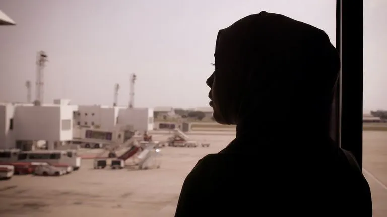 S-a temut să se aşeze lângă o femeie musulmană în avion. N-ai să crezi ce a urmat!