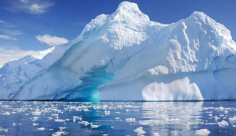 Panică în Antarctica! O crăpătură uriașă îi pune în alertă pe cercetători