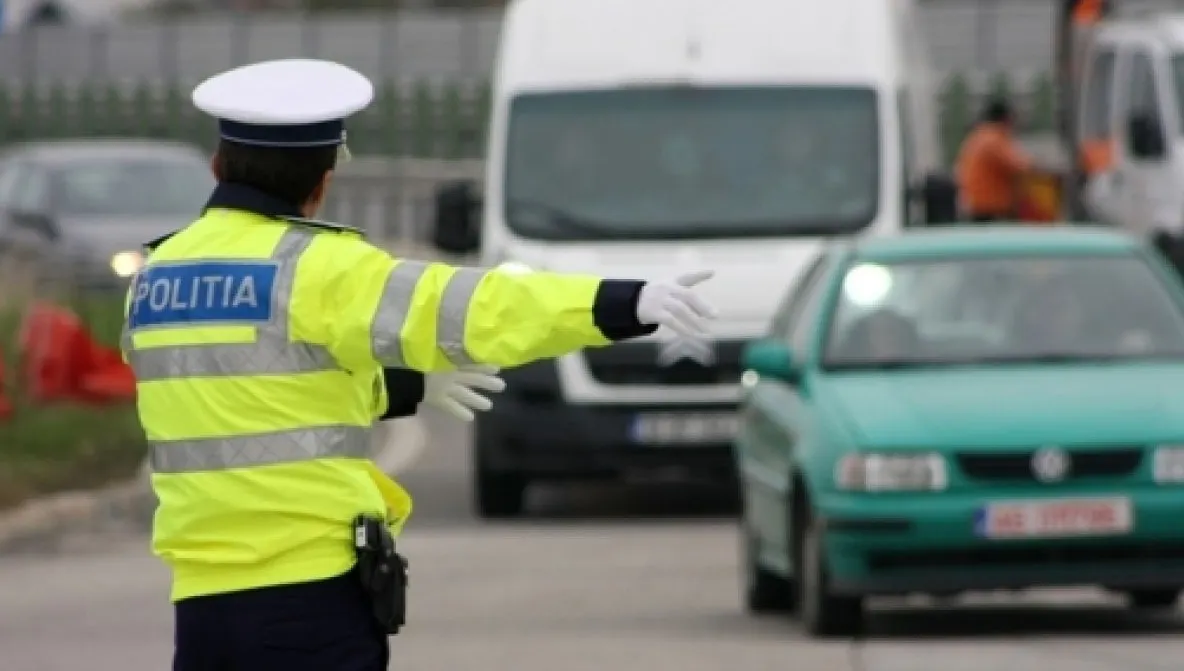 Poliţiştii au prins un şofer băut la volan. Când au văzut cine, au rămas ŞOCAŢI. "E apă de gură"
