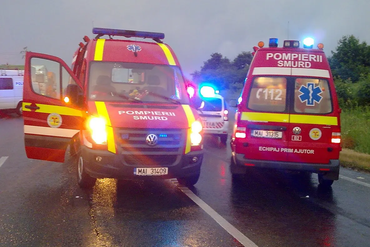 Tragedie pe DN 1. Un poliţist a murit şi alţi trei au fost răniți
