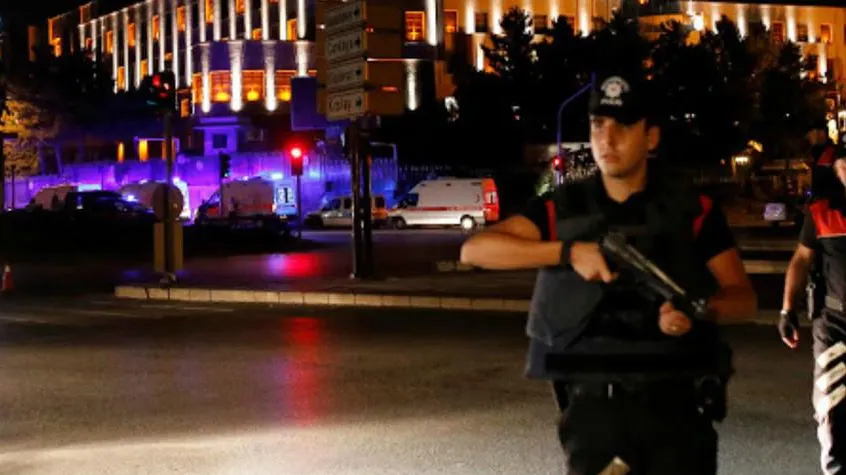 Turcia a anunţat cum se va face restructurarea armatei, pentru a evita un alt puci 