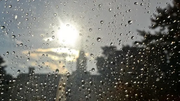 Noi veşti de la meteorologi. Cum va fi vremea vineri şi în weekend