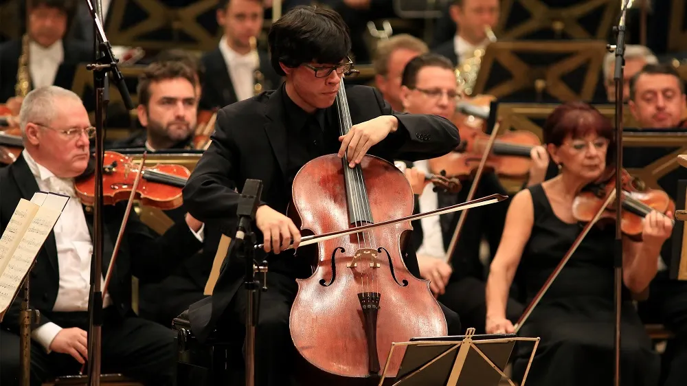 Zlatomir Fung este câștigătorul Concursului Enescu 2016 la Secțiunea Violoncel