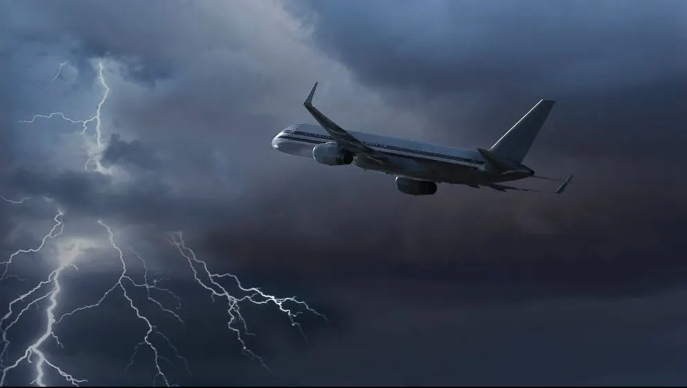 Acest avion a reuşit să treacă printr-o furtună violentă, însă ce a urmat este pur şi simplu TRAGIC