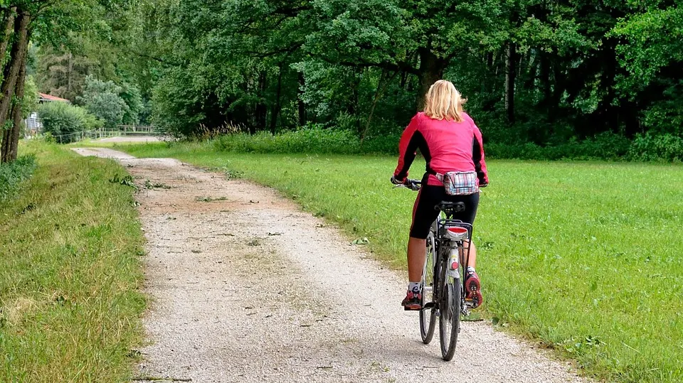Invenţie inedită: airbag-ul pentru biciclişti! Cum funcţionează