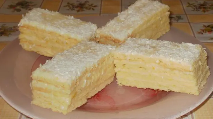 Prăjitură irezistibilă cu cremă de lămâie. Gata în 30 de minute!