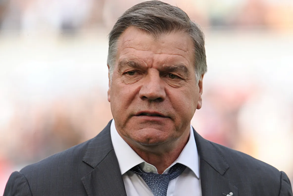 Selecţionerul Angliei, Sam Allardyce, filmat într-o ipostază compromiţătoare