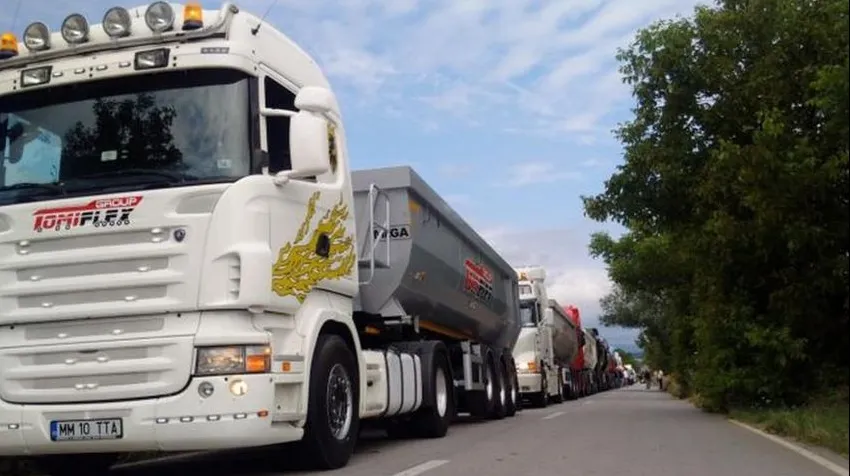CNADNR: TIR-urile, interzise pe DN1
