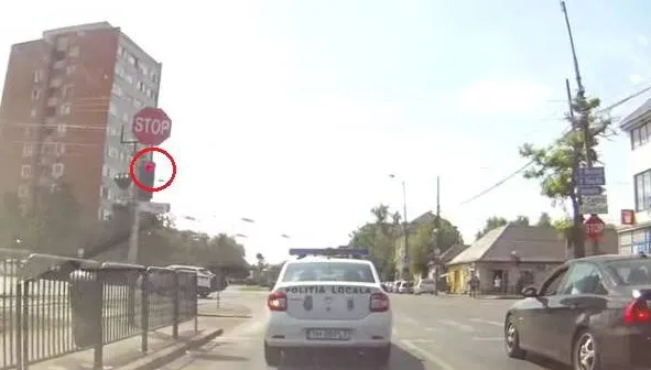 Cum a fost surprinsă o maşină de poliţie, la Timişoara