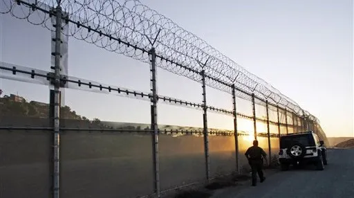 Nouă irakieni şi cinci iranieni, opriţi de poliţiştii de frontieră la graniţa cu Serbia 