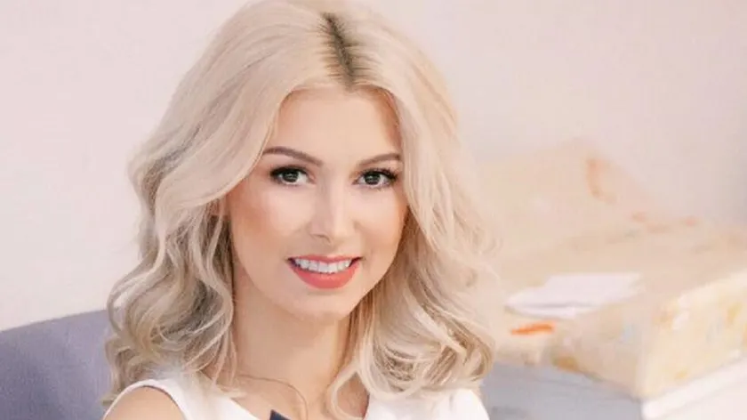 Andreea Bălan a plecat în America cu soţul şi fetiţa lor 