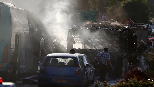 Atac terorist sângeros, joi dimineaţă. Cel puţin 6 morţi