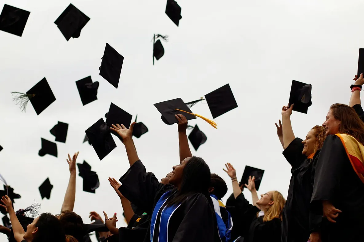 Schimbare importantă anunţată de Ministerul Educaţiei: mai puţine specializări la universităţi