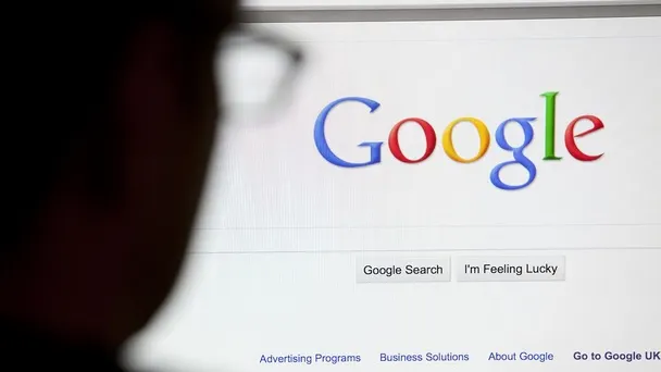 Ce-a descoperit o tânără care și-a căutat numele pe Google. "Am intrat în panică!"