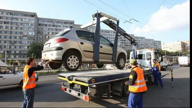 Atenție, se ridică mașini în Capitală! Lista străzilor unde acționează ,,hingherii''