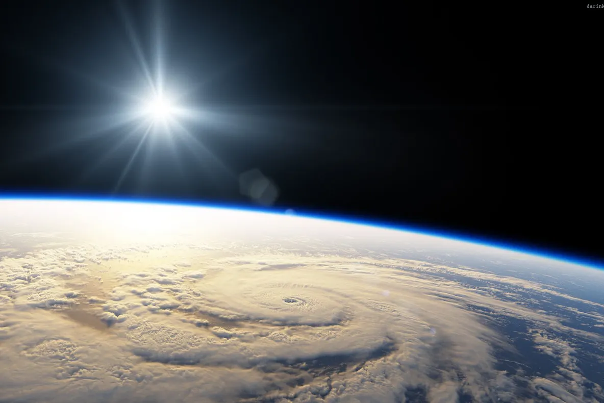 Un disc bizar, filmat de NASA când intra în atmosfera Pământului. Cum arată