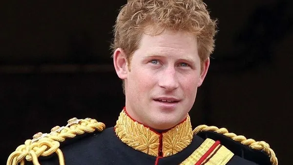 Surpriză la Casa Regală! Cu cine are o relaţie Prințul Harry