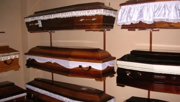 Reguli noi pentru înmormântări. Amenzi de 10.000 de lei pentru cei care nu le respectă