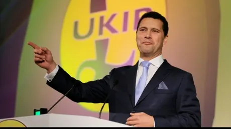Eurodeputat britanic, în stare critică după ce a primit un pumn în cap de la un coleg 