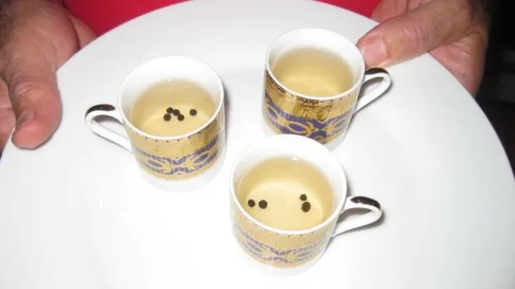 Americanii spun că ţuica de prune este medicament. Motivul te va uimi
