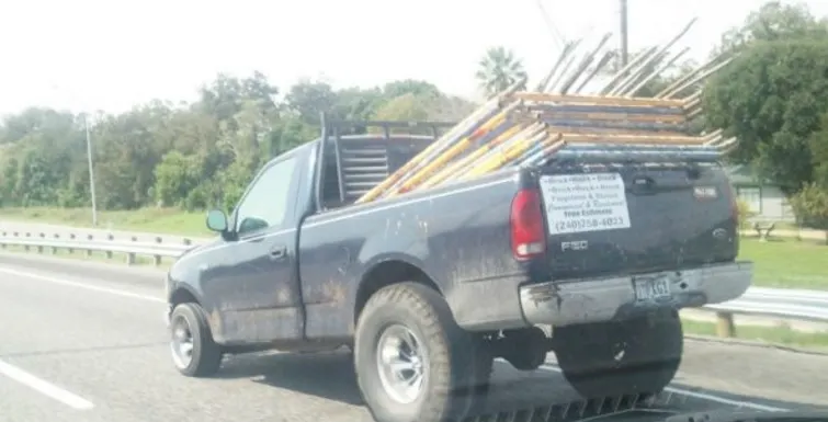 Cele mai nebuneşti lucruri care s-au văzut în trafic. Internauţii au realizat un top amuzant
